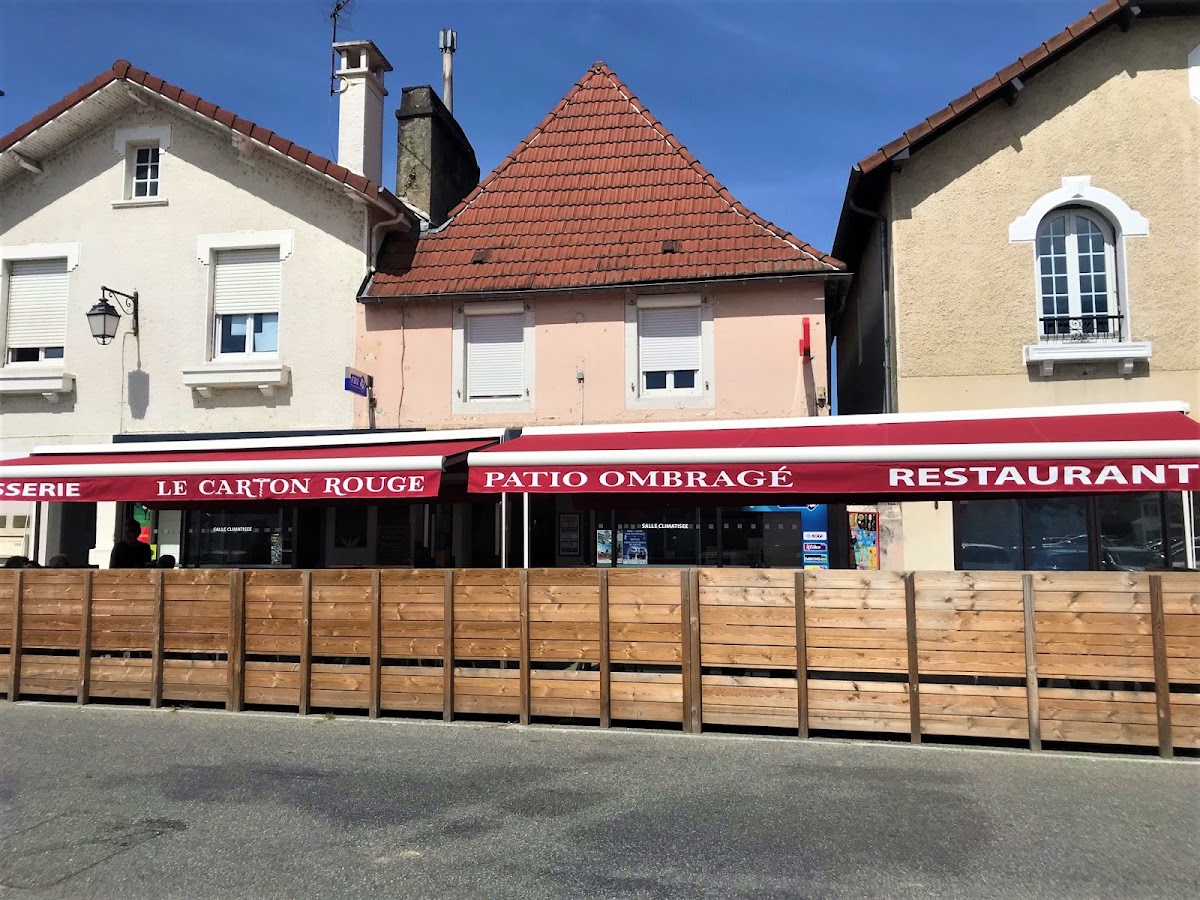 Le Carton Rouge Photos 2